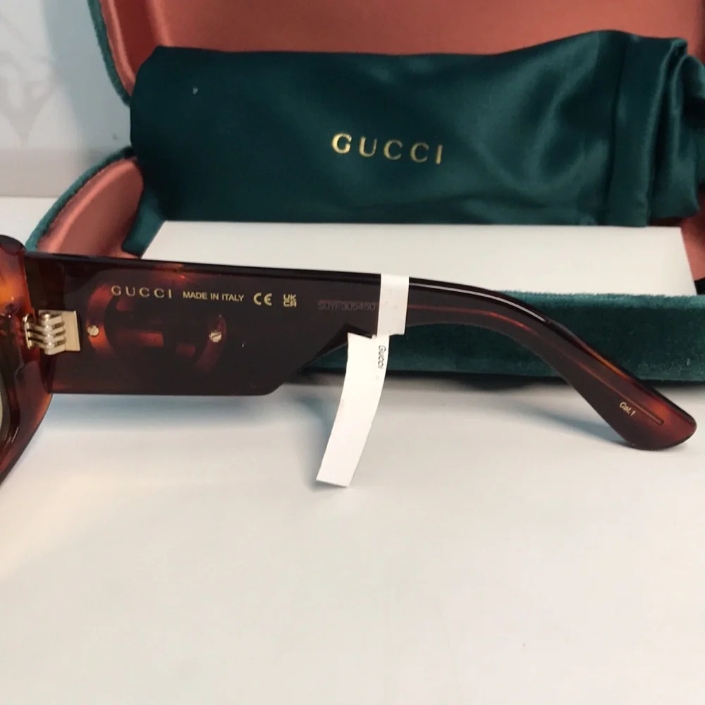 New Authentic Gucci Tortoiseshell Sunglasses with Brown Lenses GG1251s 002